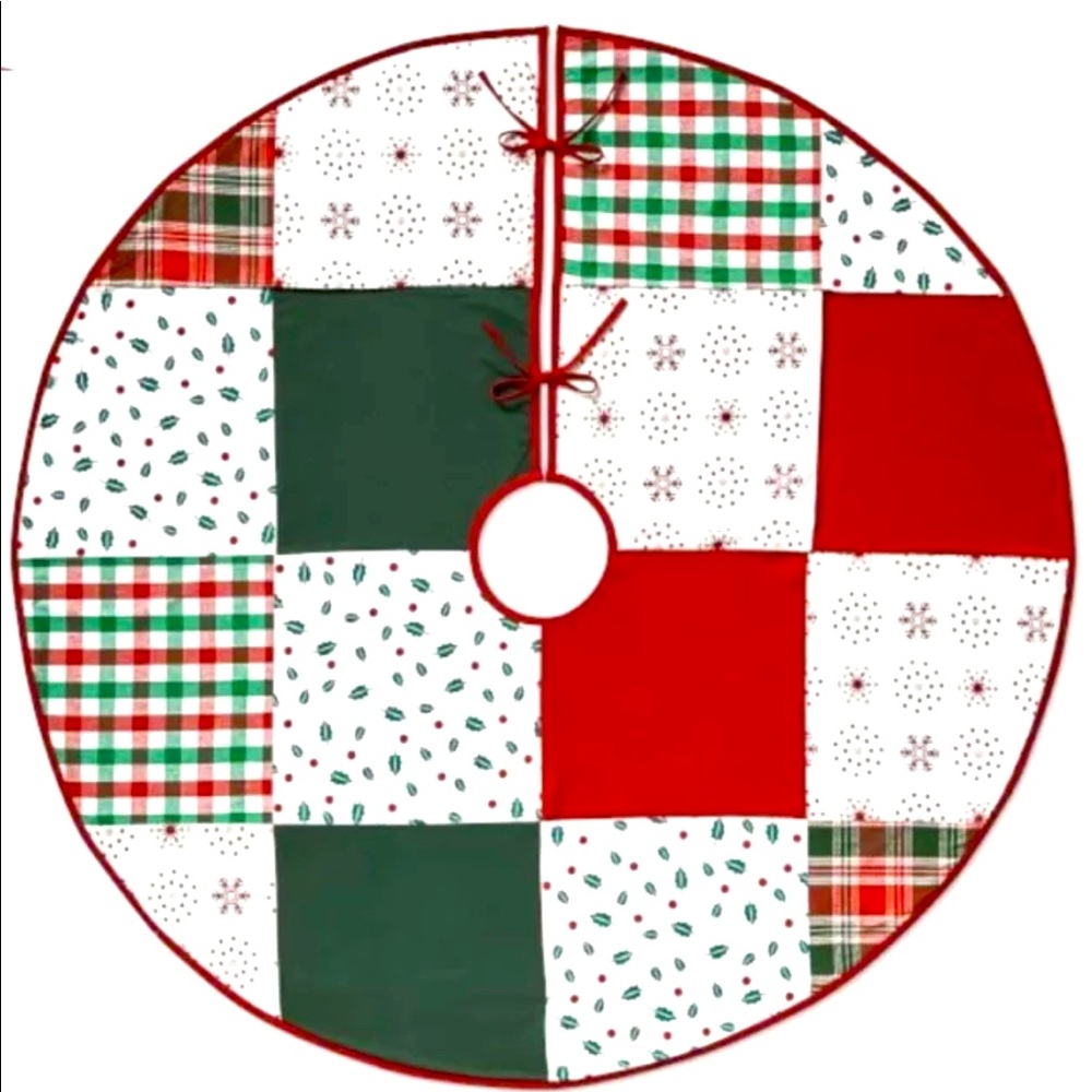 Williams Sonoma Dolly Parton Christmas Tree Skirt 64”
